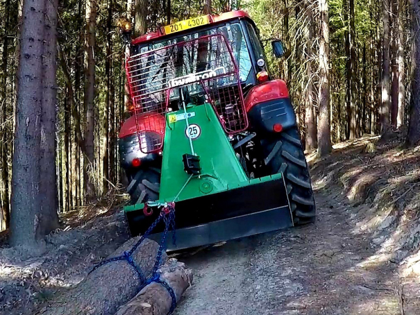 Lanový naviják Bystroň 4T za traktor