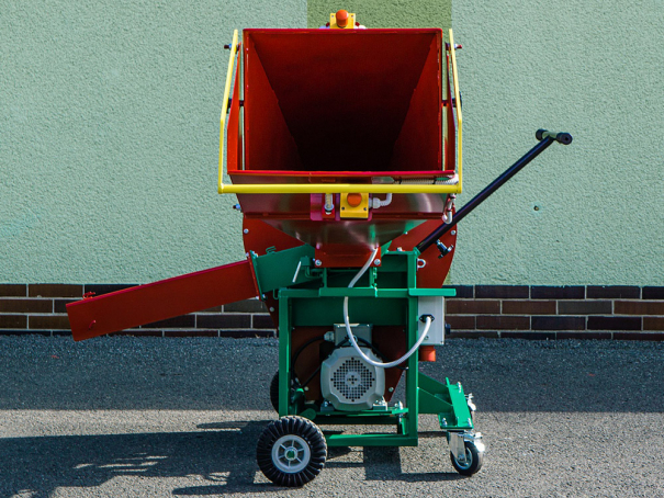 Štěpkovač Bystroň Pirana s elektromotorem 4 kW