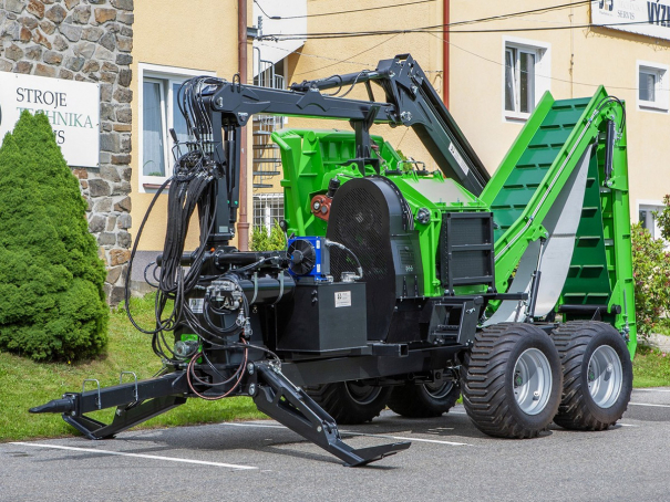 Traktorový štěpkovač STS Chipper-740