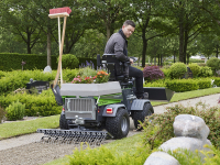 Nový víceúčelový komunální stroj Egholm Park Ranger 2155